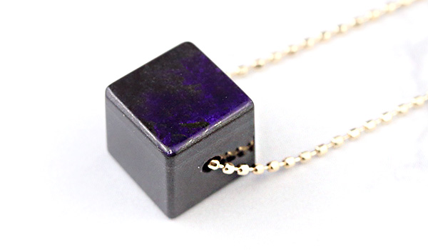 【訳あり】《 Tom Wood 》Cube Pendant スギライト